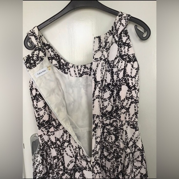 Calvin Klein Dress Black White 4 New w/Belt - Picture 5 of 5